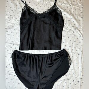 Victoria’s Secret Cami & Cheeky Short Set L